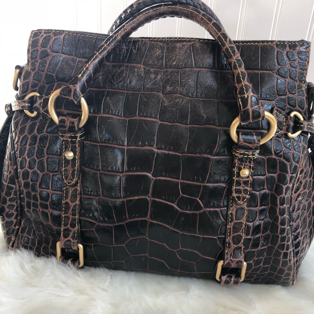 Dooney & Bourke beautiful leather purse - Picture 4 of 8